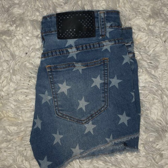 Blue Jean Shorts With White Stars - Picture 2 of 4